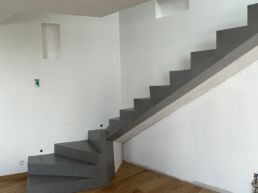 Escaliers-béton-ciré