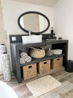 Mobilier-béton-sol-lvt
