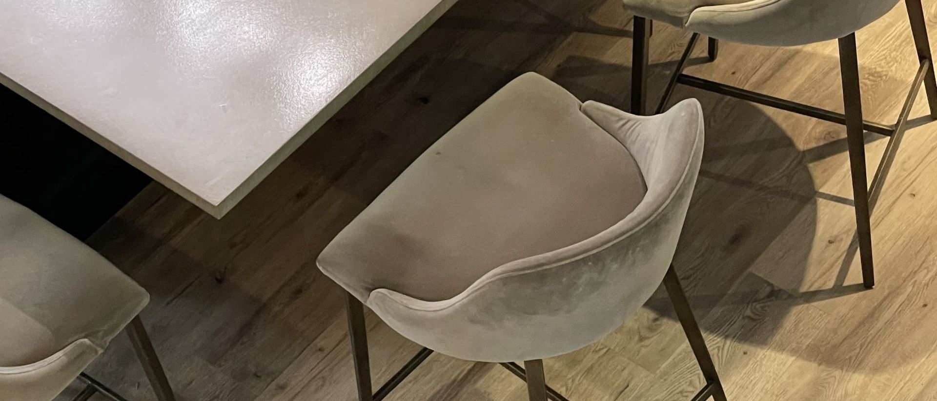 02-08-23-sol-imitation-parquet-cuisine