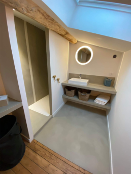 05-11-22-sol-douche-mobilier-salle-de-bain-béton-ciré